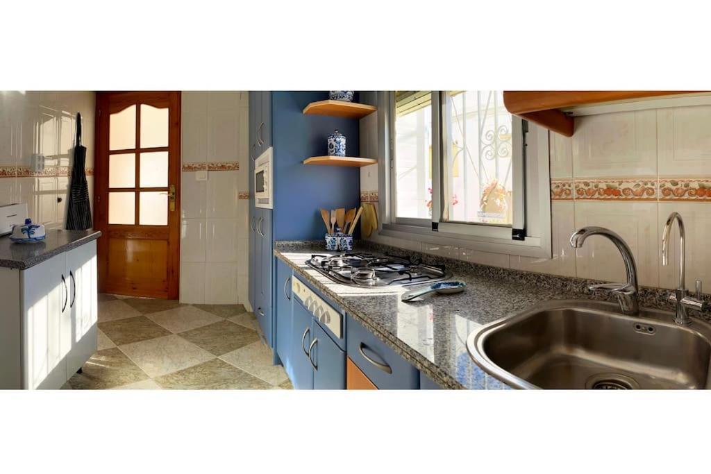 Encantadora Casa Andaluza Salobrena Luaran gambar